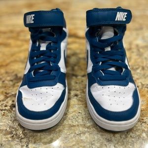 Nike Court Boroughs High Top - Size 4Y